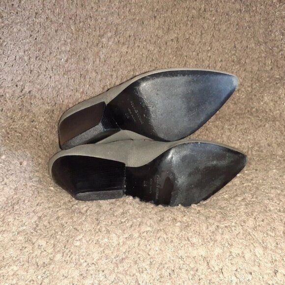 POUR LA VICTOIRE-Metallic Sheen Nubuck Suede Gray-Sz 8.5-Excellent - Picture 7 of 7